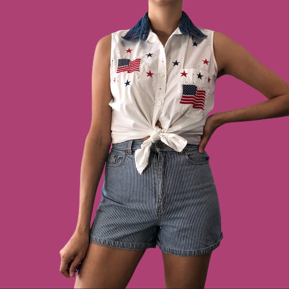 90’s patriotic American flag button down top